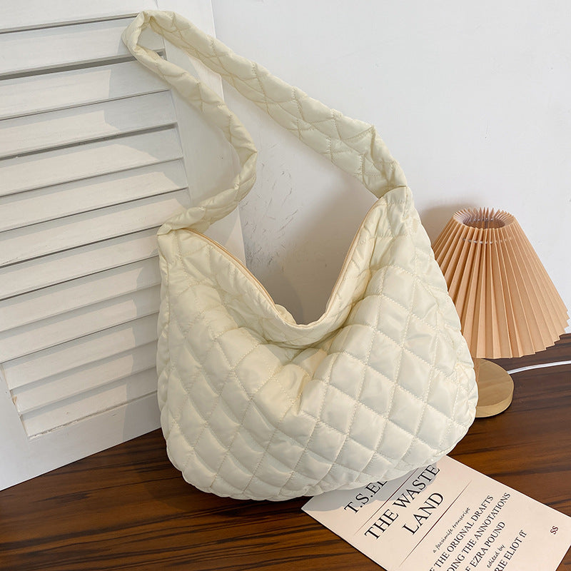 Aurra Tote