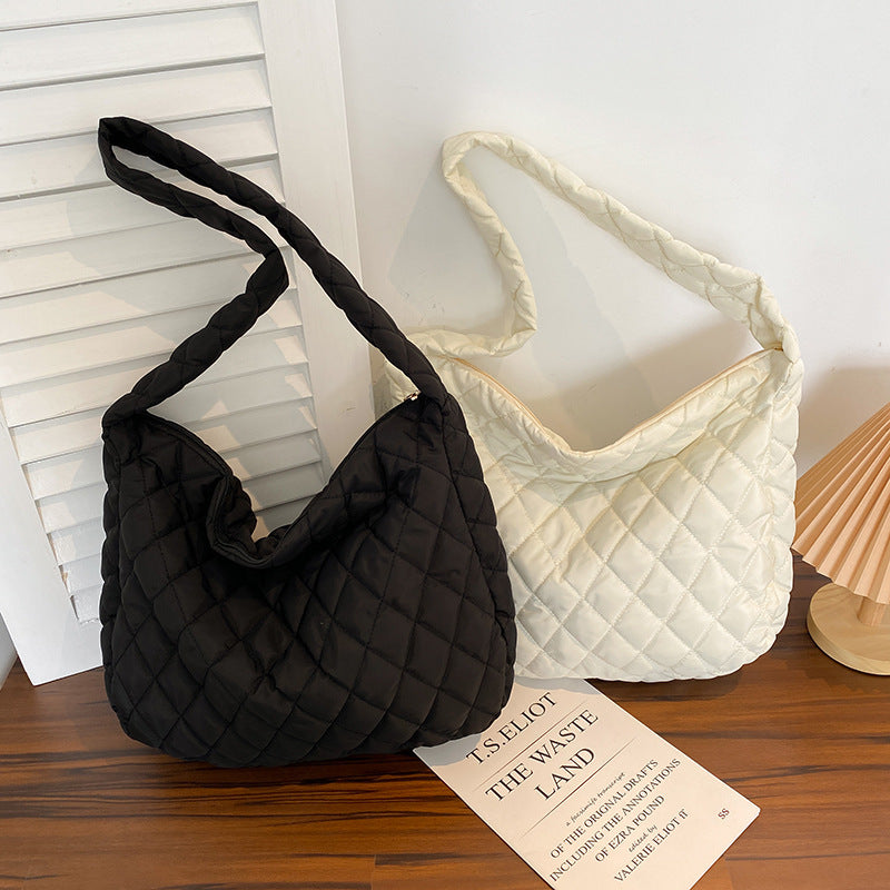 Aurra Tote