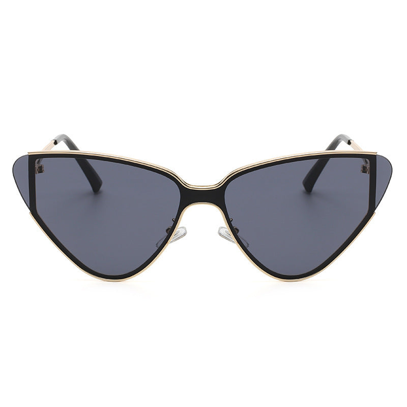 Feline Luxe Curve